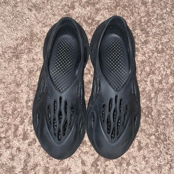 Adidas men’s Yeezy foam runner main image 4
